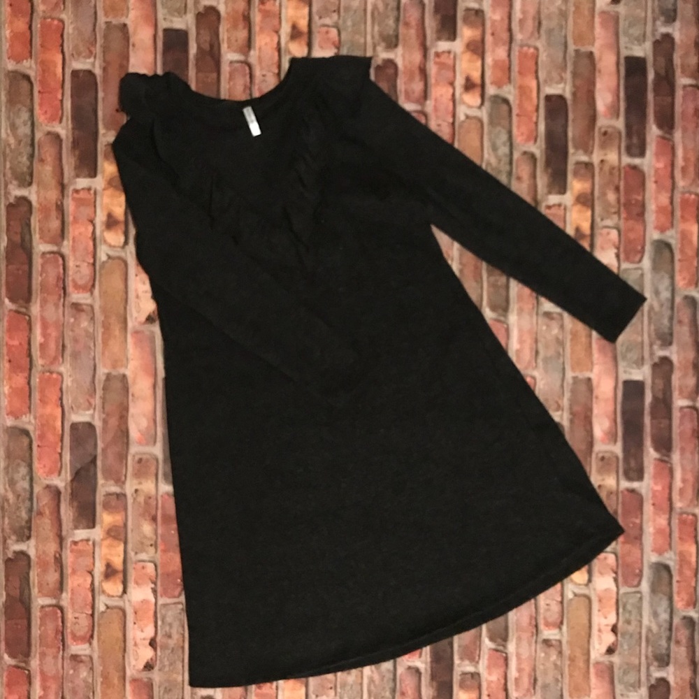 Black Dress with v ruffle detail